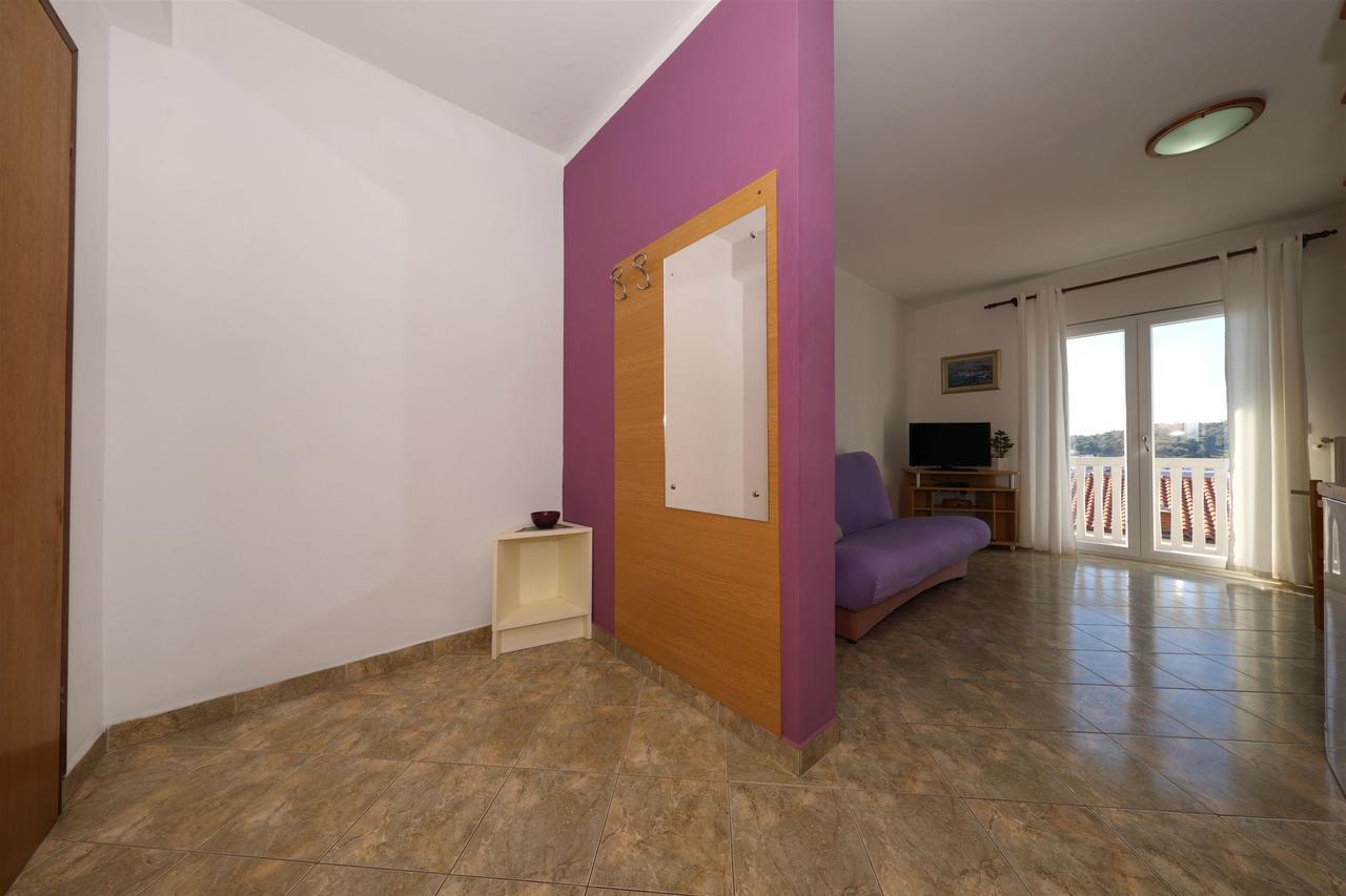 Apartments Snjezana Тисно Екстер'єр фото