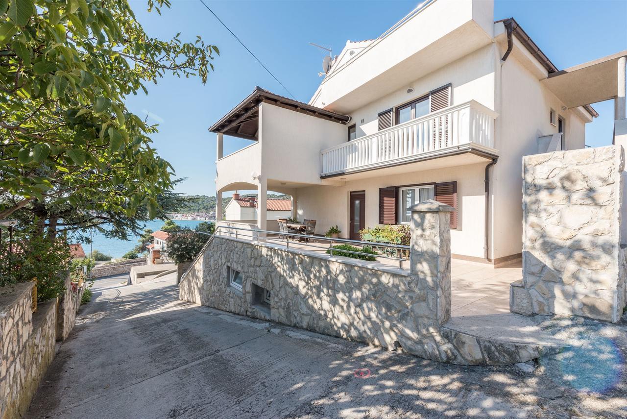 Apartments Snjezana Тисно Екстер'єр фото